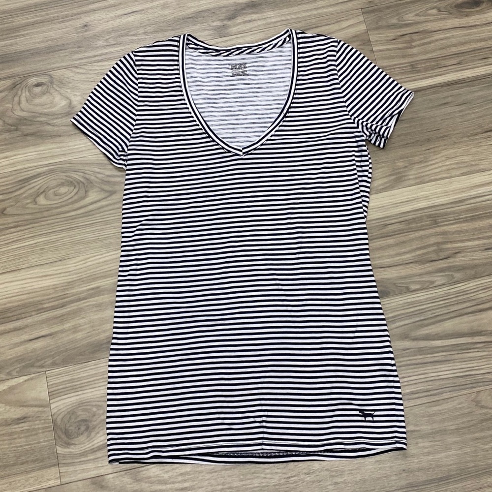 Victoria’s Secret PINK T-shirt